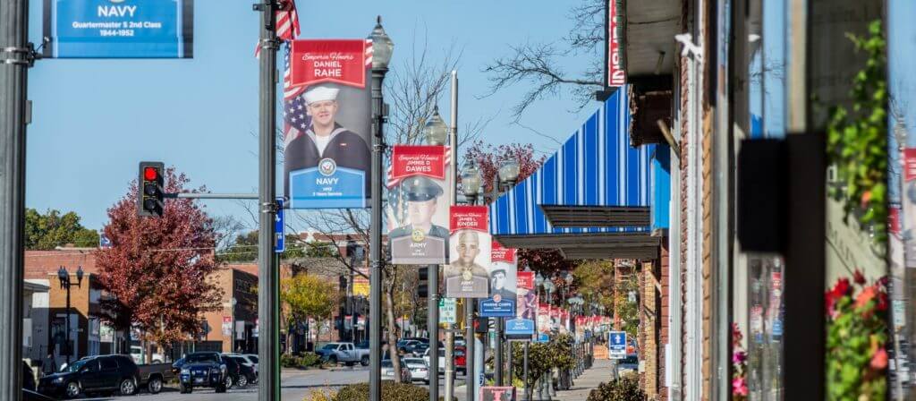 veterans-banners-downtown